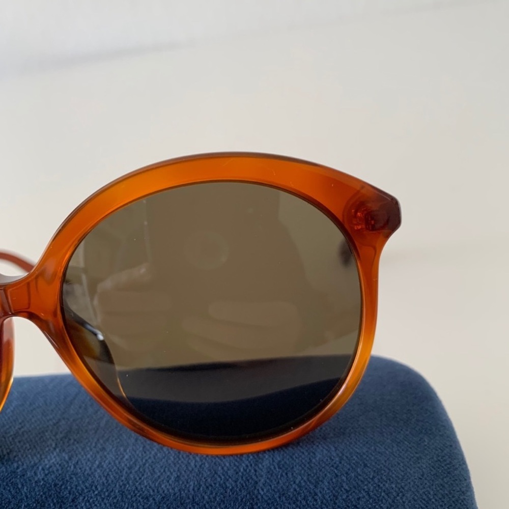 New - Gucci Sunglasses - Picture 14 of 15